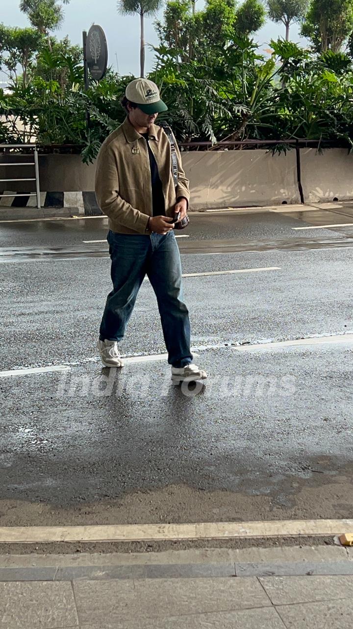 Aarav Kumar snapped at the Mumbai airport 