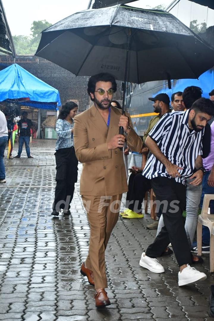 Rajkummar Rao snapped for STREE 2 promotions on the sets of Indias best dancer