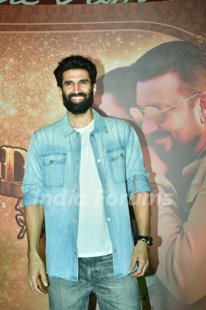 Aditya Roy Kapur grace the premiere of Ghudchadi