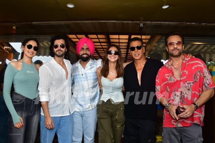 Fardeen Khan, Akshay Kumar, Aditya Seal, Vaani Kapoor, Pragya Jaiswal and Ammy Virk snapped promoting their film 'Khel Khel Mein'