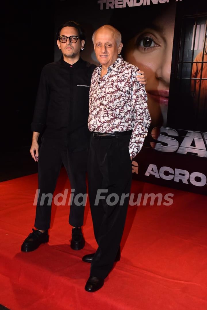 Mukesh Bhatt grace the success party of Savi