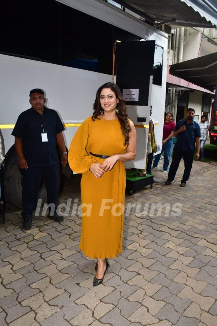 Shweta Tiwari snapped promoting Phir Aayi Hasseen Dillruba at Apka Apna Zakir Show