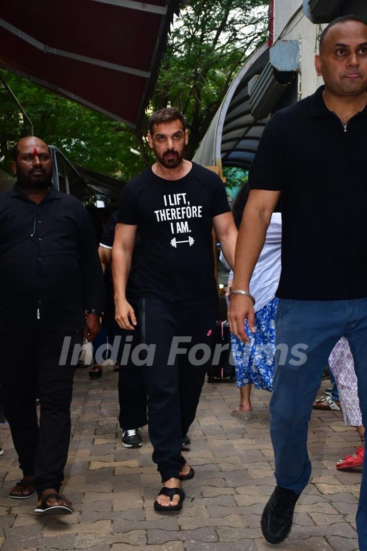 John Abraham, Sharvari Wagh and others snapped promoting Vedaa on the set of Apka Apna Zakir 