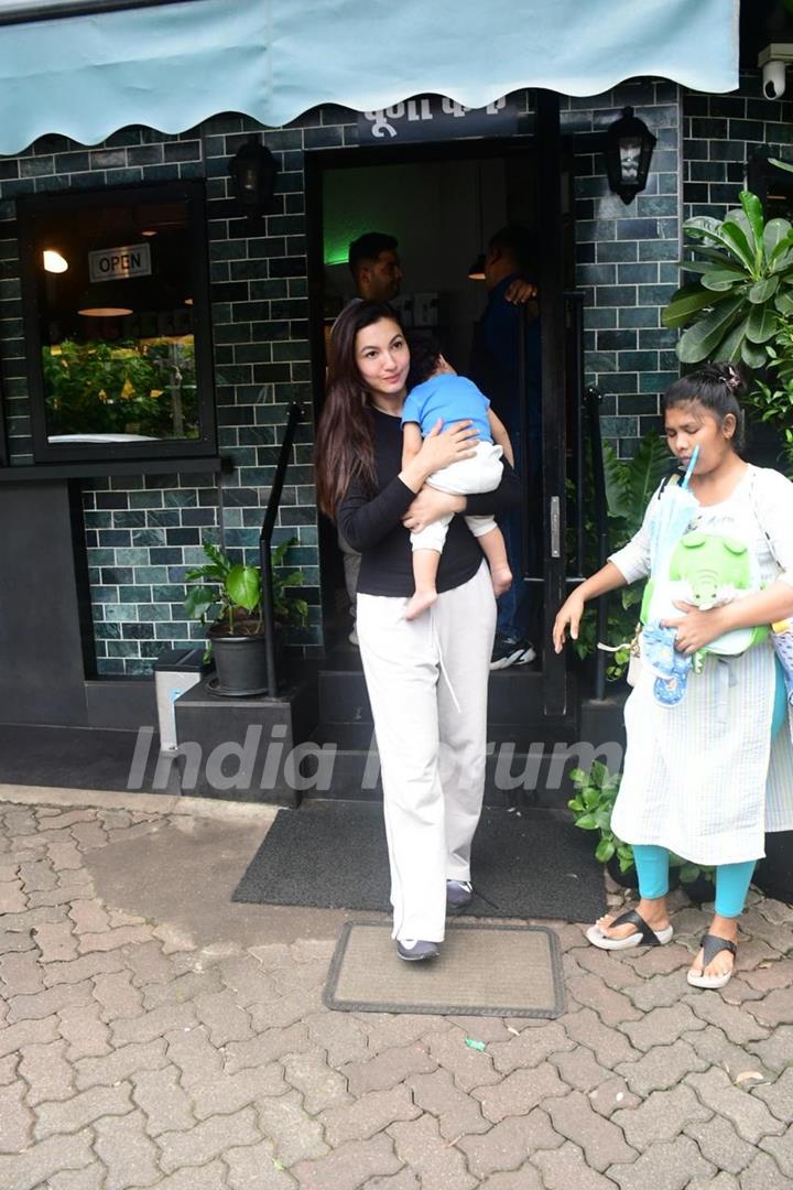 Gauahar Khan snapped in the city