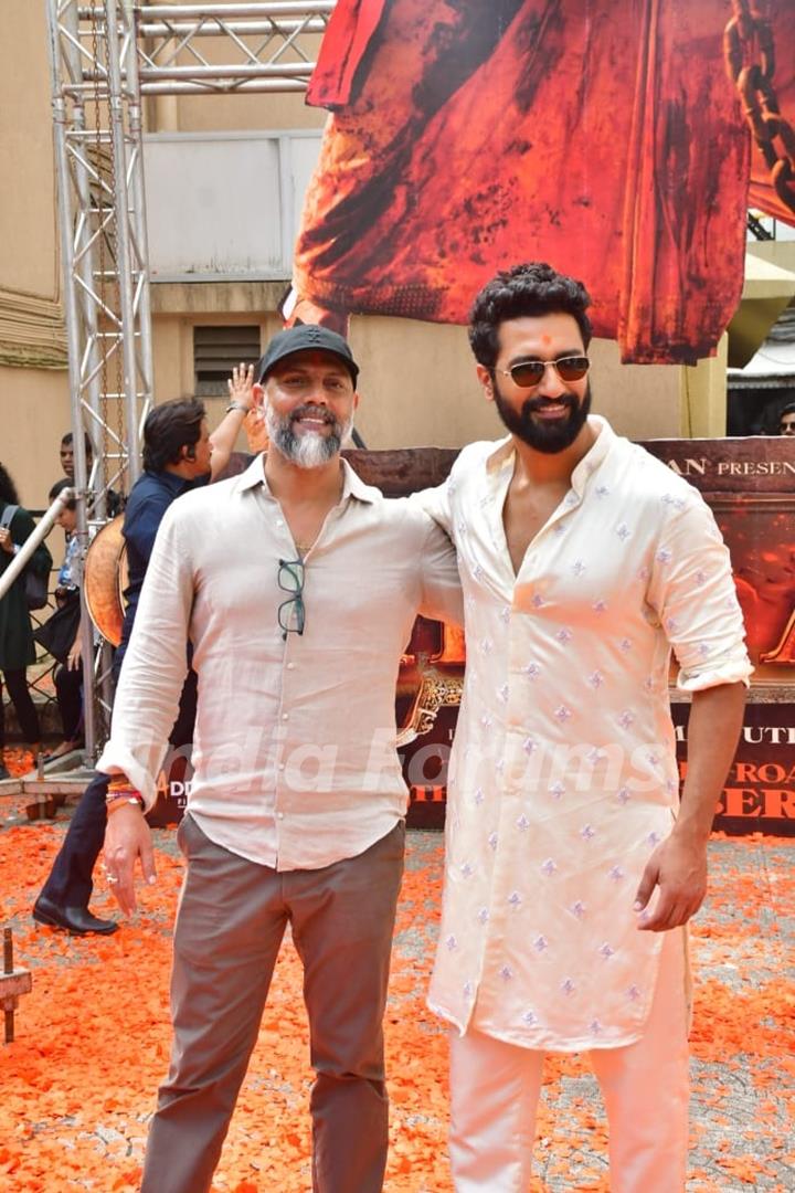 Laxman Utekar and Vicky Kaushal unrelieved the poster of 'Chhaava'