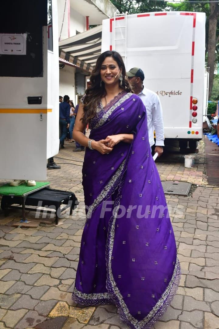 Shweta Tiwari snapped promoting their upcoming movie IC 814 on sets of Aapkaa Apna Zakir