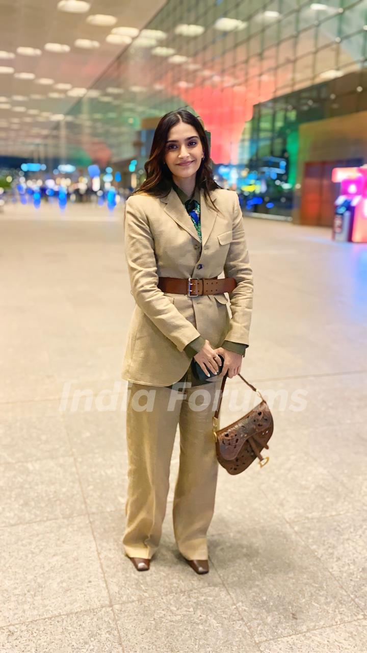 Sonam Kapoor snapped at the airport