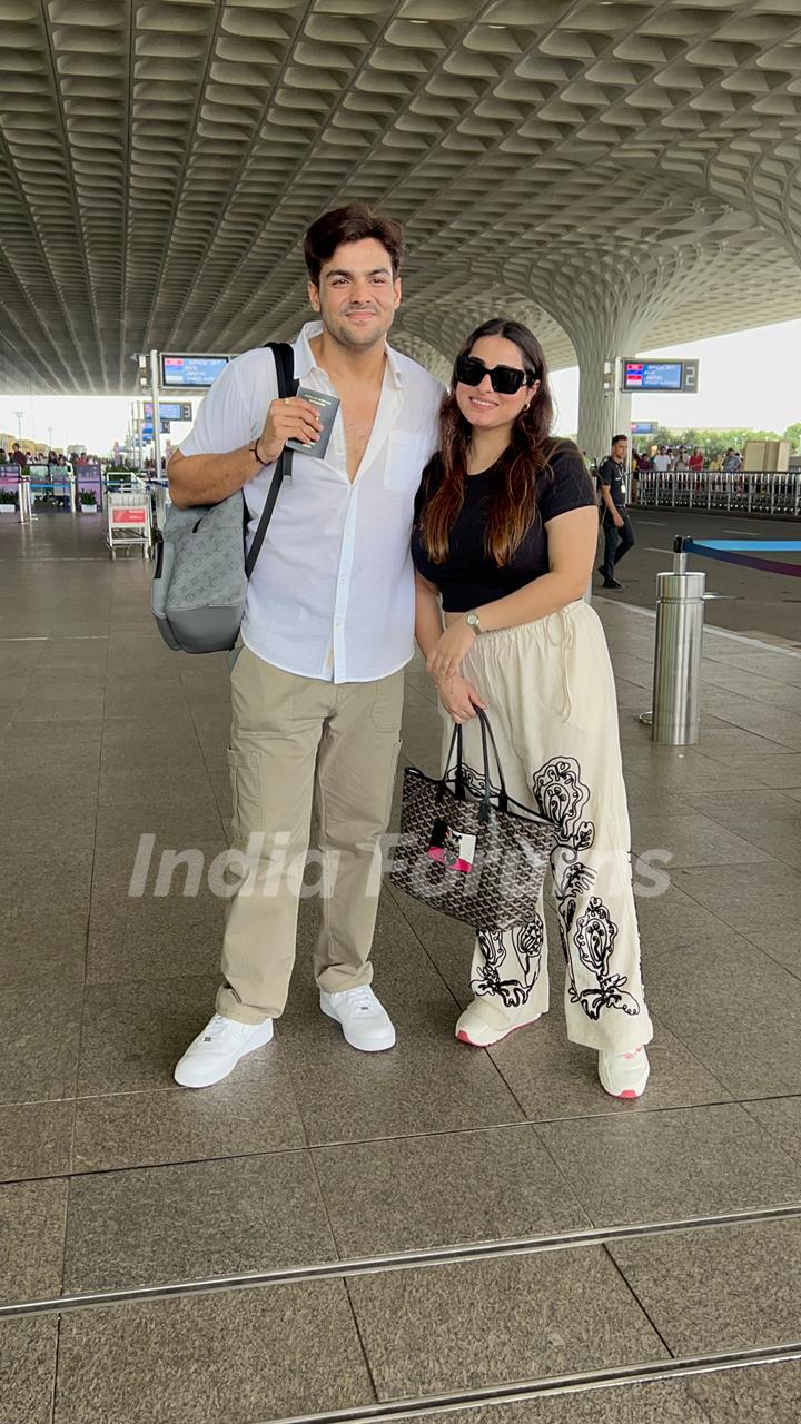 Ashish Chanchlani  snapped at the airport