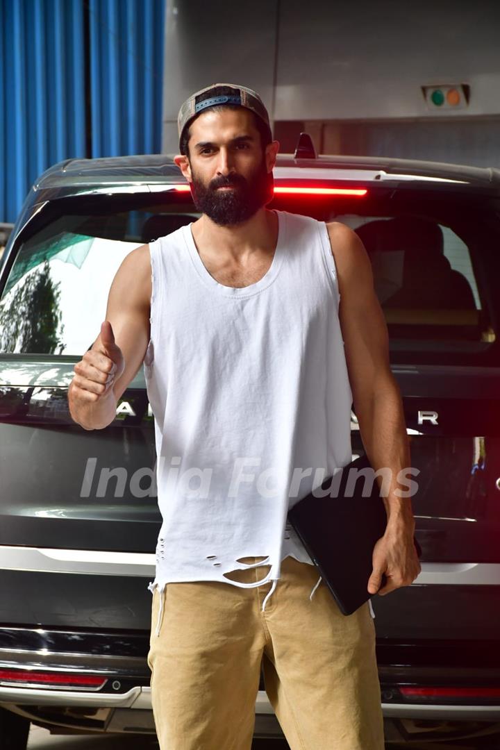 Aditya Roy Kapur snapped in the city