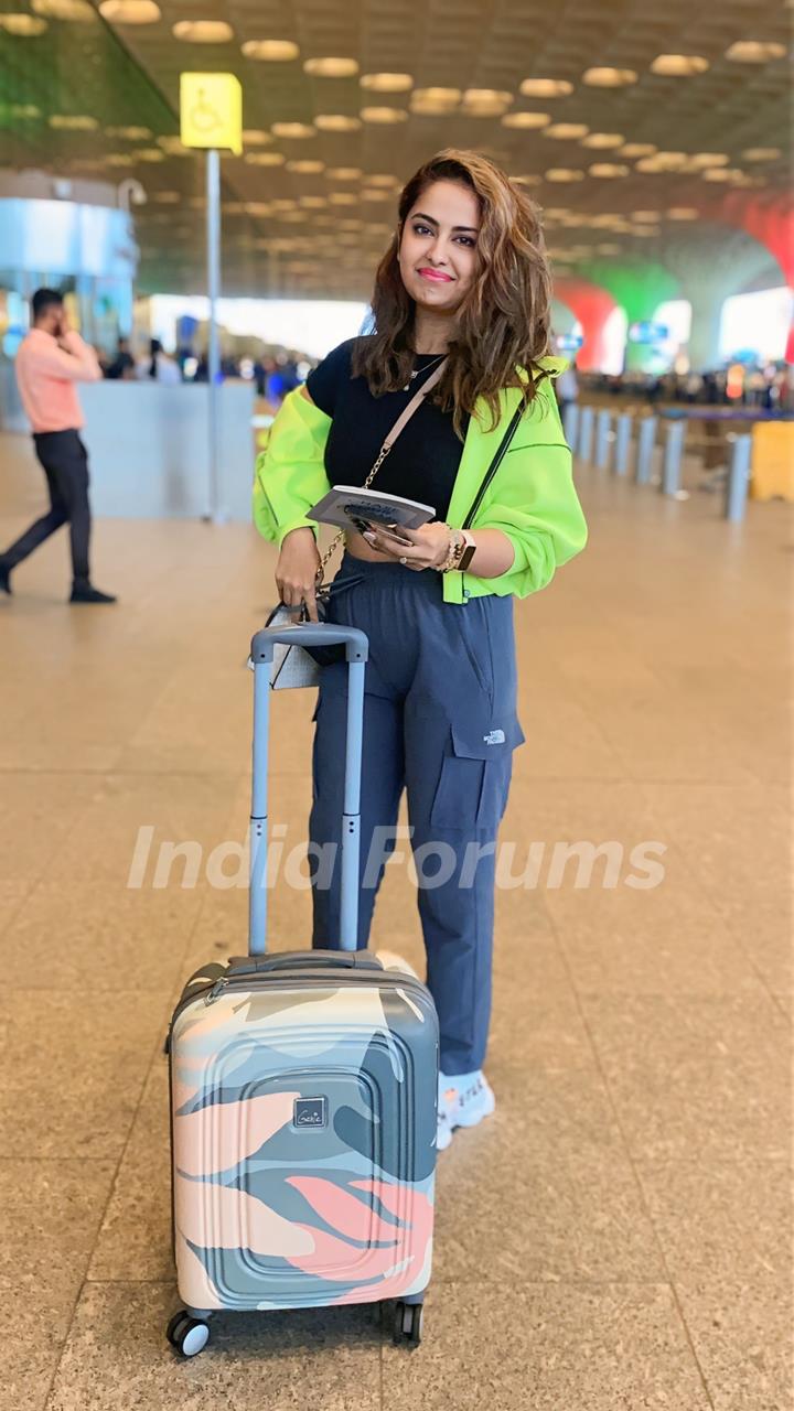 Avika Gor snapped at the airport