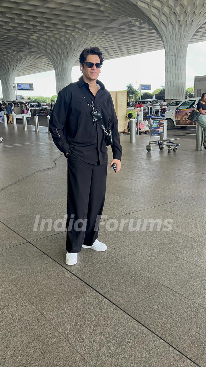 Vijay Varma snapped at the airport