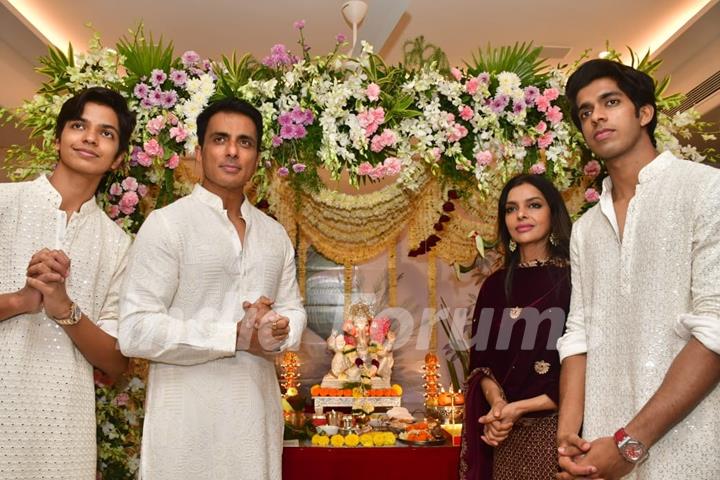 Sonu Sood snapped celebrating Ganesh Chaturthi at his home