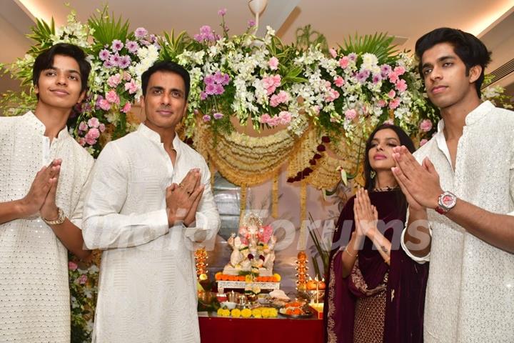 Sonu Sood snapped celebrating Ganesh Chaturthi at his home