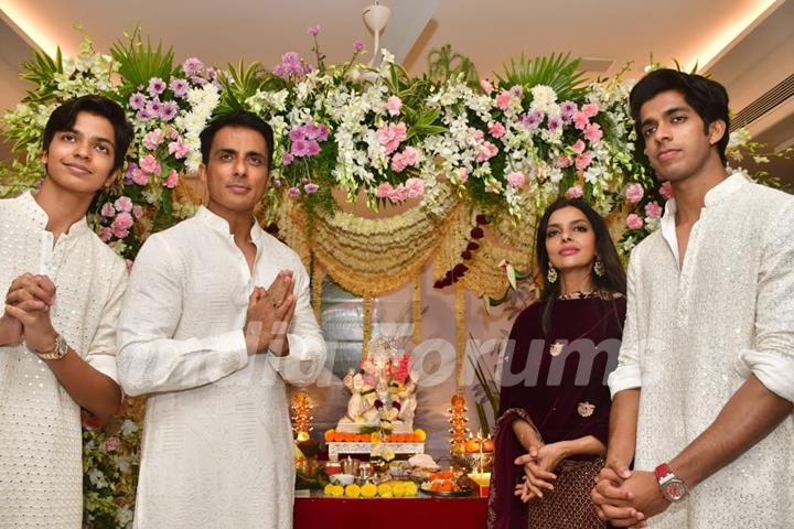 Sonu Sood snapped celebrating Ganesh Chaturthi at his home