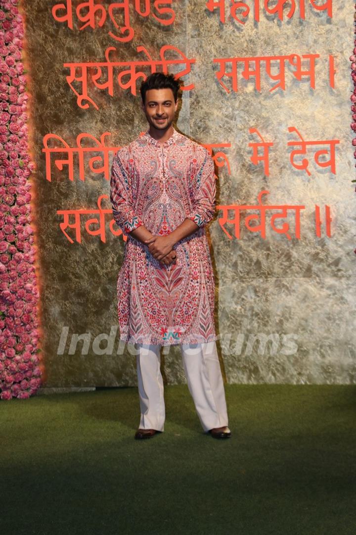 Aayush Sharma snapped at Antilia for Ganesh Chaturthi