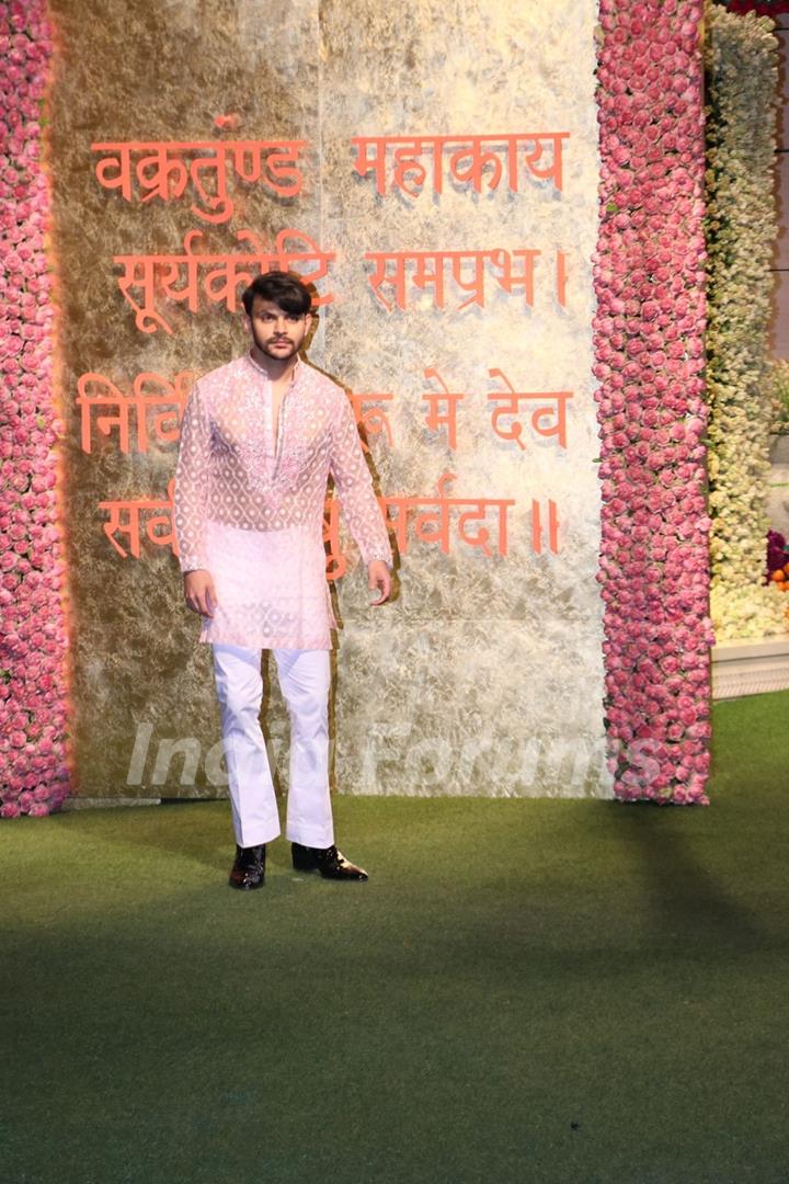 Veer Pahariya snapped at Antilia for Ganesh Chaturthi