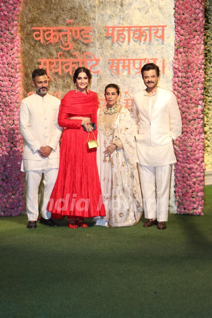 Anil Kapoor, Sonam Kapoor and Anand Ahuja snapped at Antilia for Ganesh Chaturthi