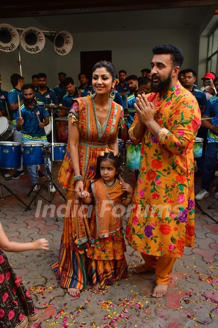 Shilpa Shetty and Raj Kundra snapped at their Ganapati Bappa Visarjan