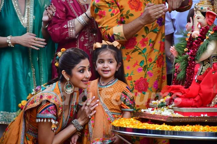 Shilpa Shetty snapped at their Ganapati Bappa Visarjan