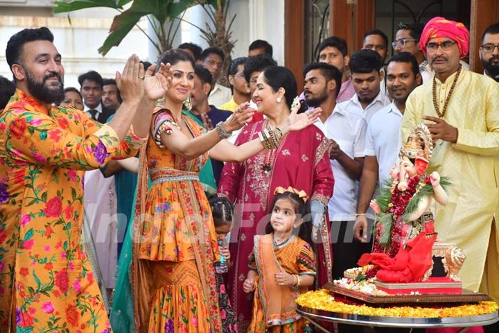 Shilpa Shetty and Raj Kundra snapped at their Ganapati Bappa Visarjan