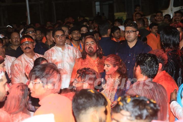 Anant Ambani and Radhika Merchant snapped at their Bappa Visarjan