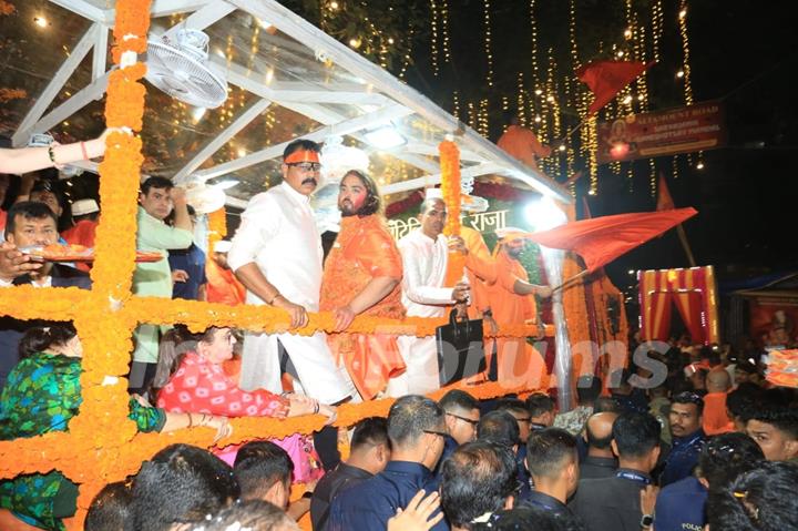 Anant Ambani snapped at their Bappa Visarjan