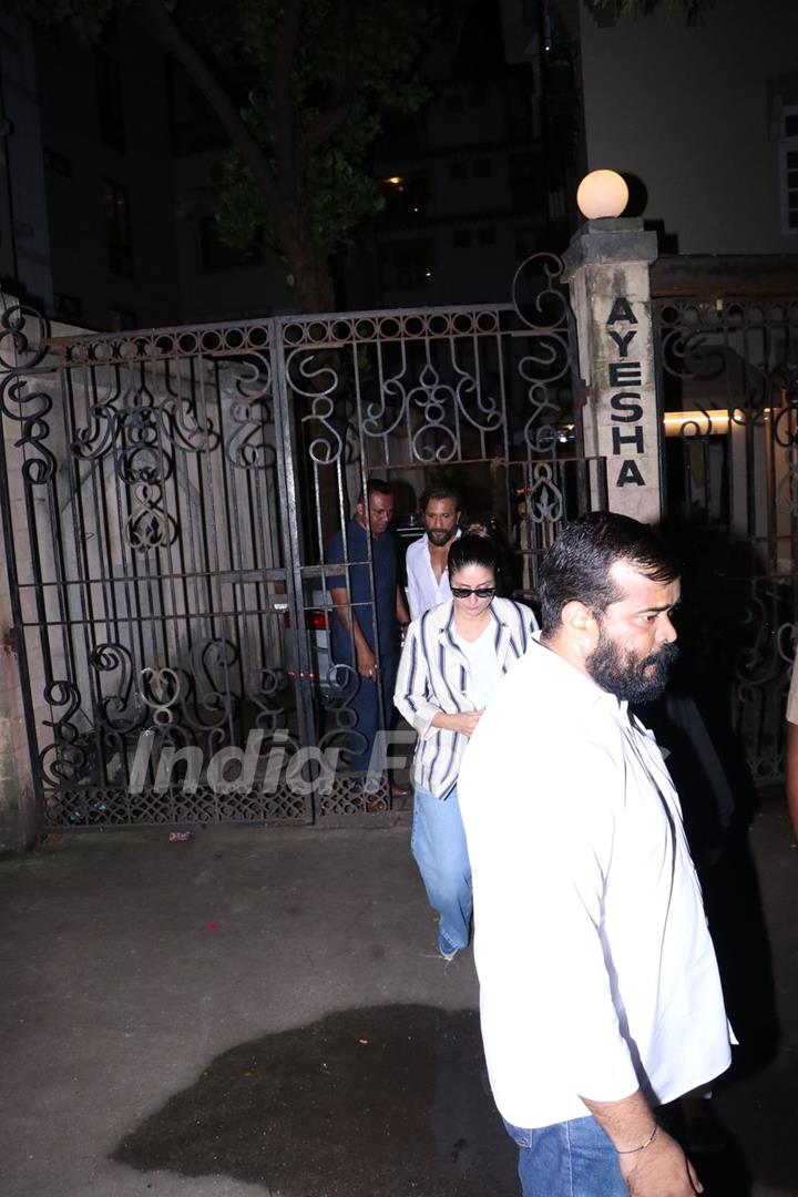 Kareena Kapoor snapped outside Malaika Arora’s father’s house 