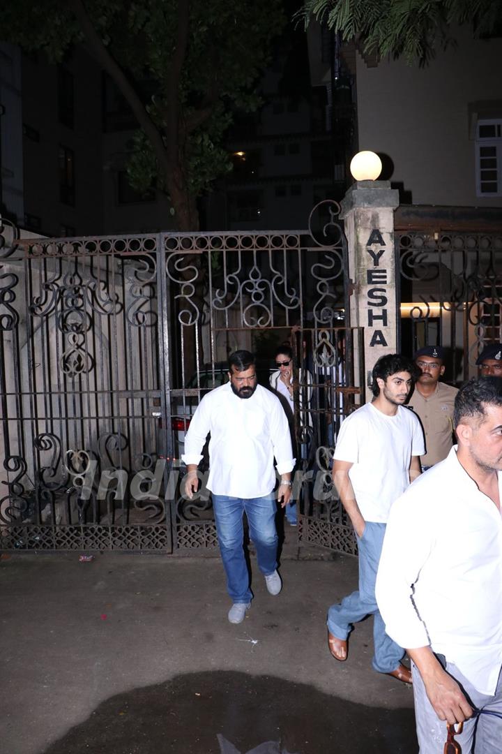 Arhaan Khan snapped outside Malaika Arora’s father’s house 