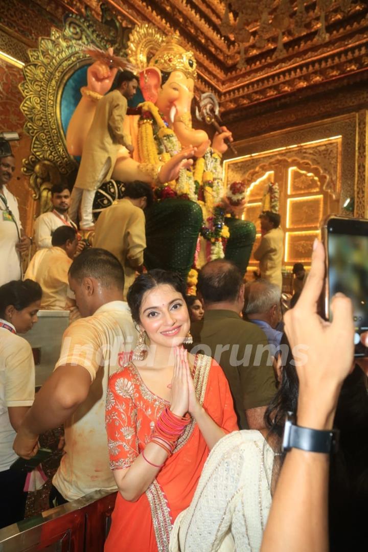 Divya Khossla snapped at Lalbhag cha Raja