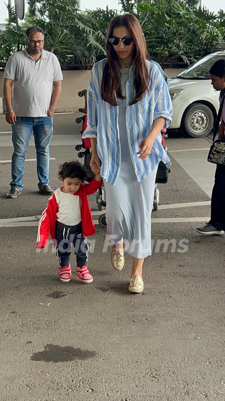 Gauahar Khan snapped at the airport