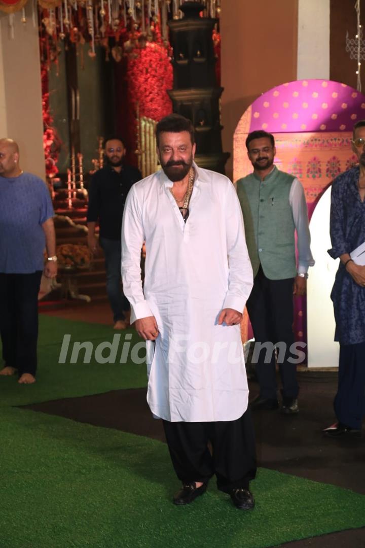 Sanjay Dutt snapped at CM’s residence for Ganpati Darshan