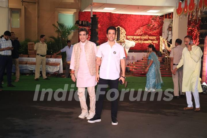 Jeetendra and Tusshar Kapoor snapped at CM’s residence for Ganpati Darshan