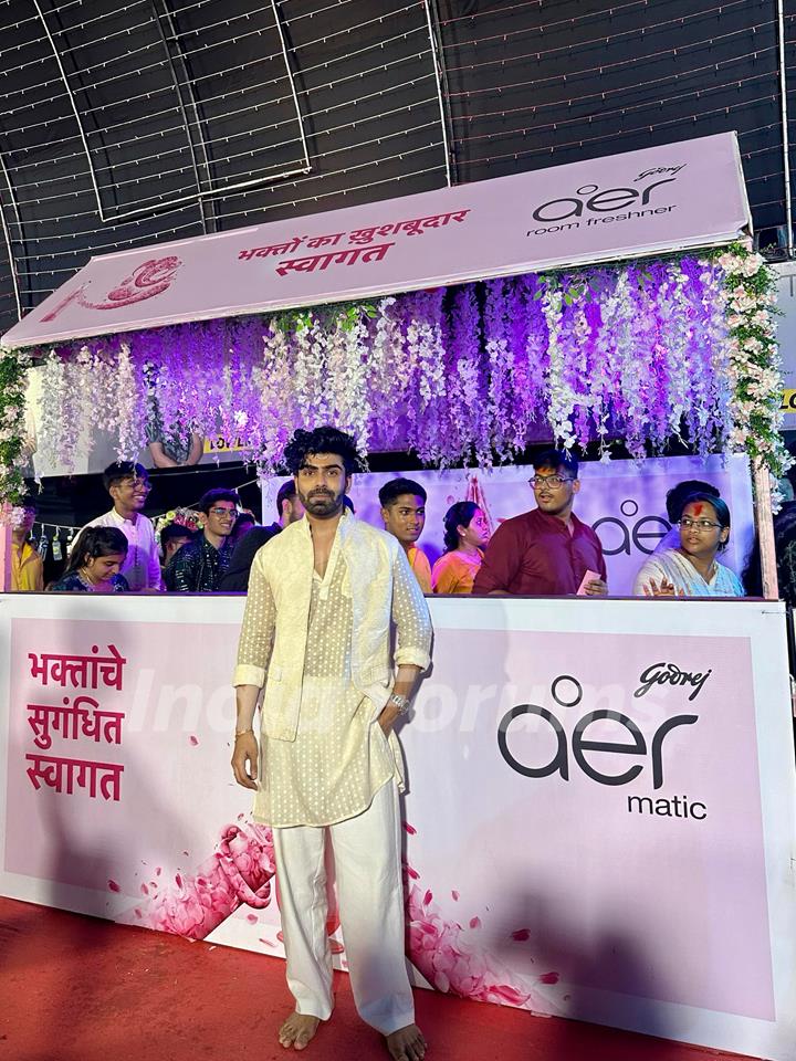 Akash Chaudhary looks super stylish during Ganesh Chaturthi Celebrations