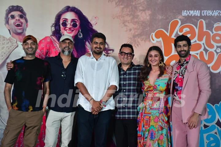 Aashim Gulati, Dhvani Bhanushali and Vinod Bhanushali  snapped at the special live musical performances of their upcoming film 'Kahan Shuru Kahan Khatam'