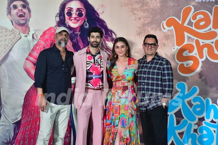 Aashim Gulati, Dhvani Bhanushali and Vinod Bhanushali  snapped at the special live musical performances of their upcoming film 'Kahan Shuru Kahan Khatam'