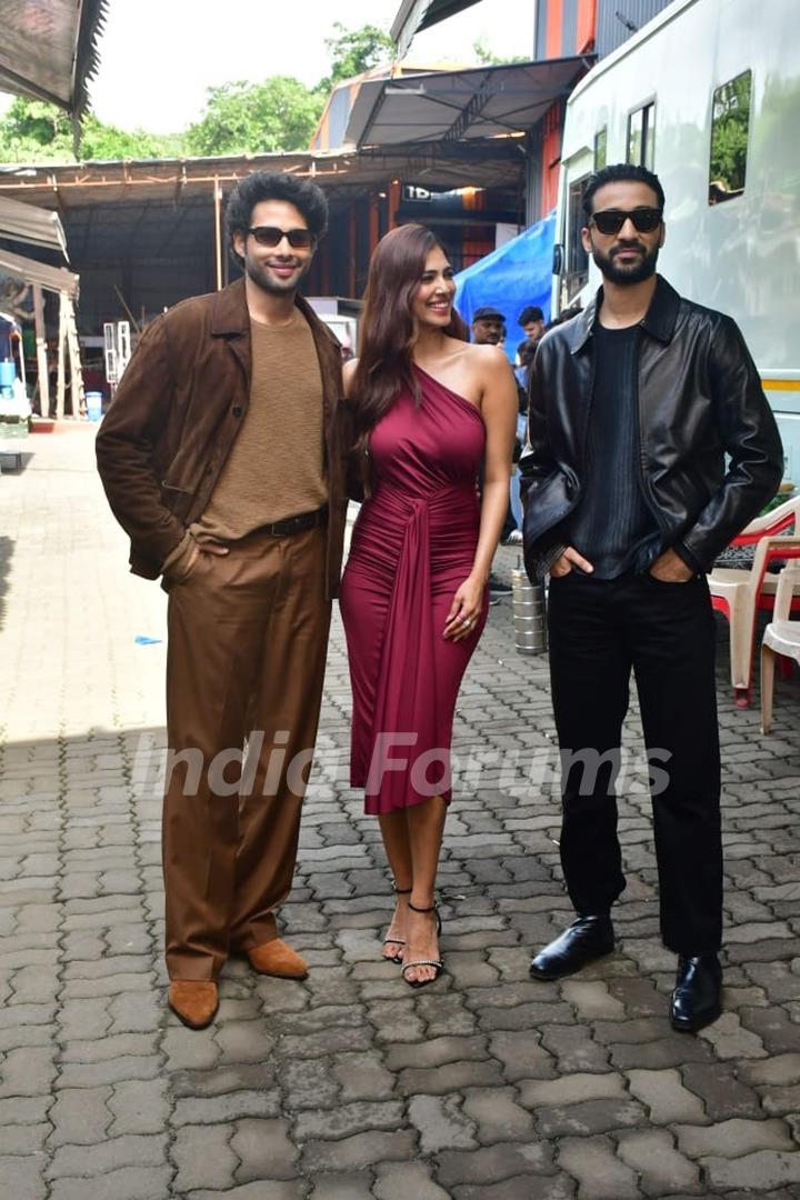 Raghav Juyal, Siddhant Chaturvedi and Malavika Mohanan snapped promoting their upcoming film Yudhra on the sets of India’s Best Dancer