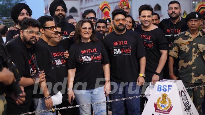 Archana Puran Singh, Sunil Grover, Kapil Sharma, Krushna Abhishek and Rajiv Thakur snapped at Attari-Wagah Border to promote their upcoming show ' The Great Indian Kapil Show '