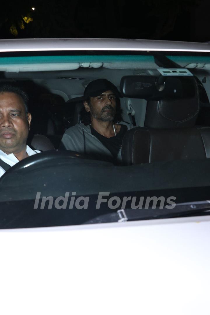 Arjun Rampal snapped at Malaika Arora’s mother’s house