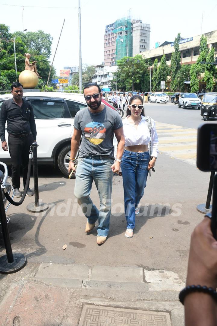 Saif Ali Khan and Sara Ali Khan get clicked in the city