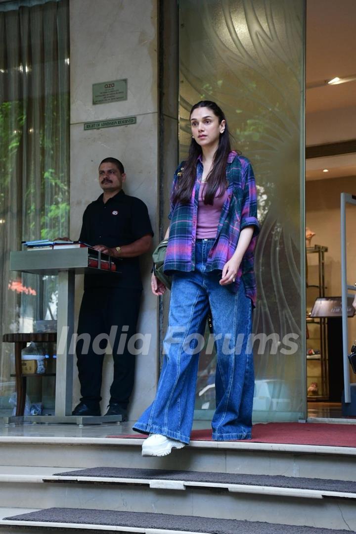 Aditi Rao Hydari snapped in Bandra 