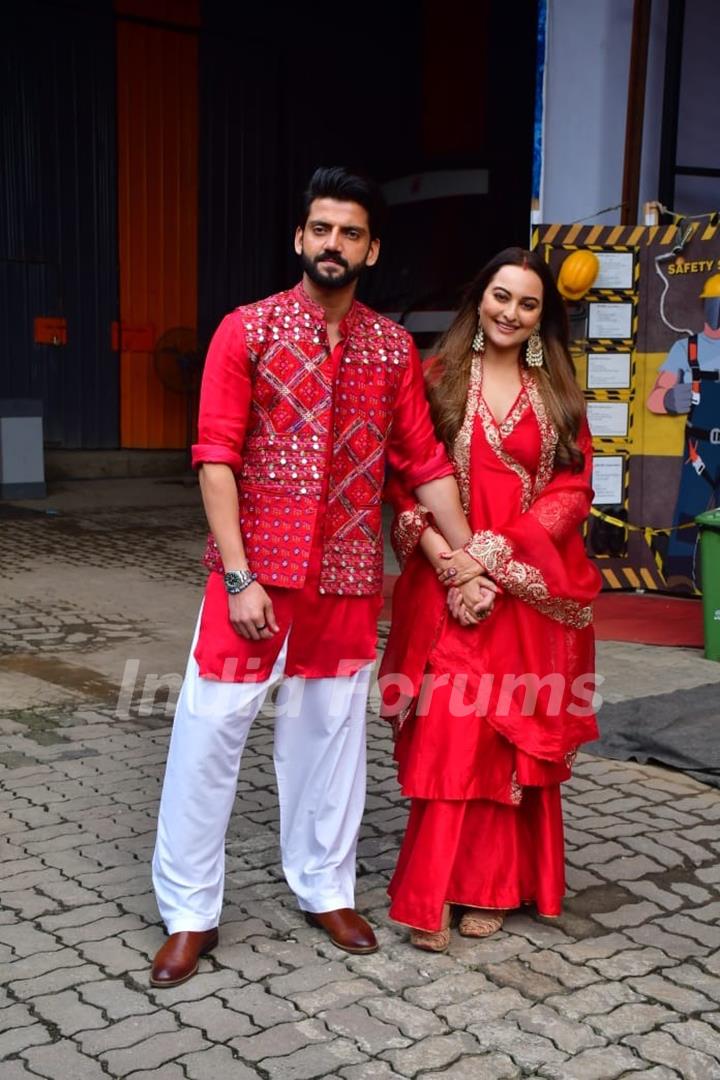 Sonakshi Sinha and Zaheer Iqbal snapped on the sets of India's Best Dancer season 4