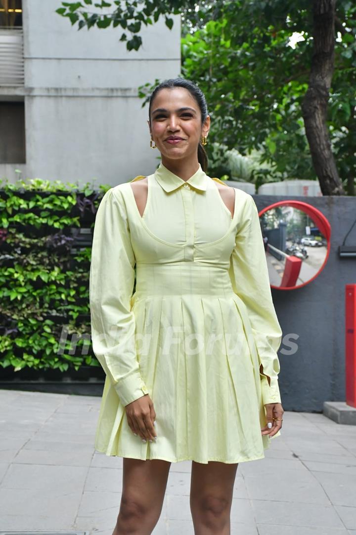 Shriya Pilgaonkar snapped promoting their upcoming series 'Taaza Kabar Season 2'