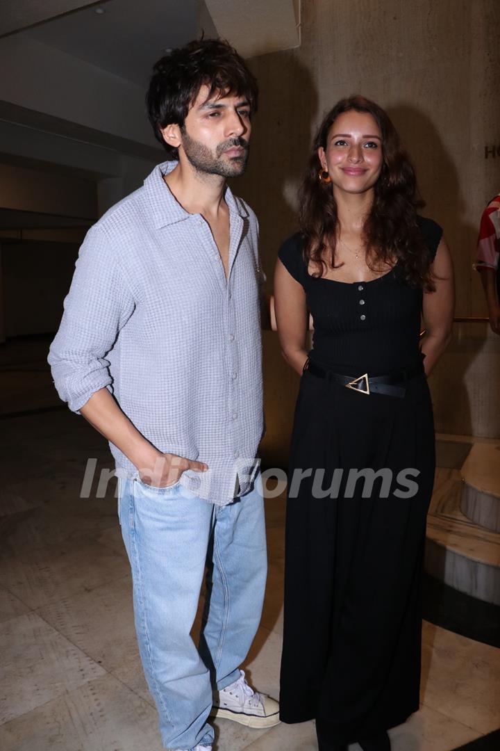 Kartik Aaryan and Triptii Dimri snapped in the city