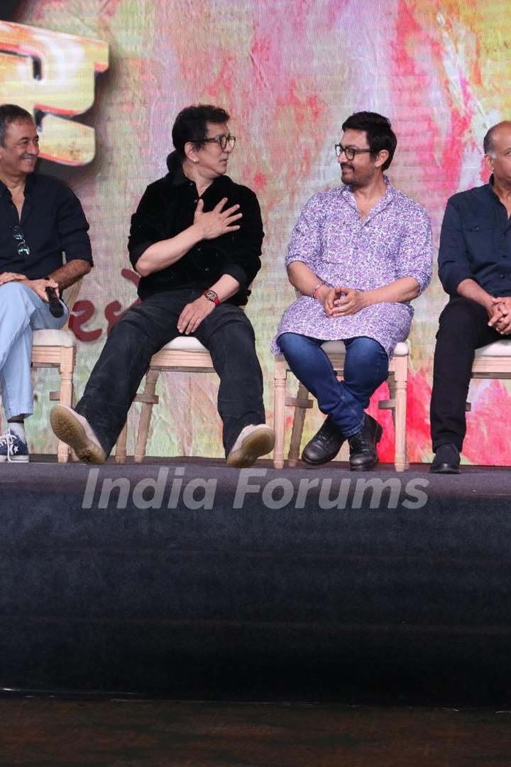 Aamir Khan  grace the trailer launch of 'Yek Number'