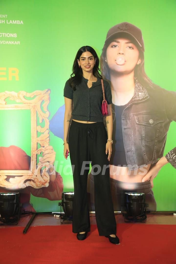 Khushi Kapoor grace the premiere of Binny And Family