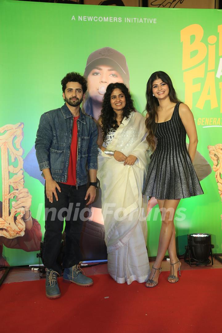 Sumedh Mudgalkar and Anjini Dhawan  grace the premiere of Binny And Family