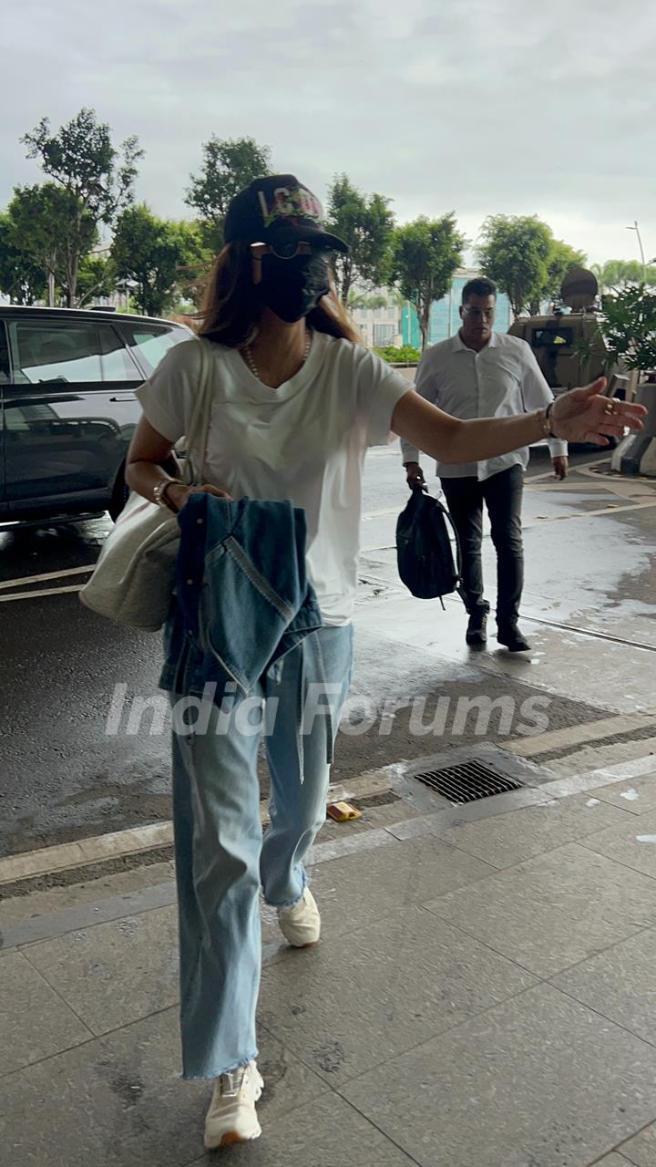 Shilpa Shetty snapped at the airport