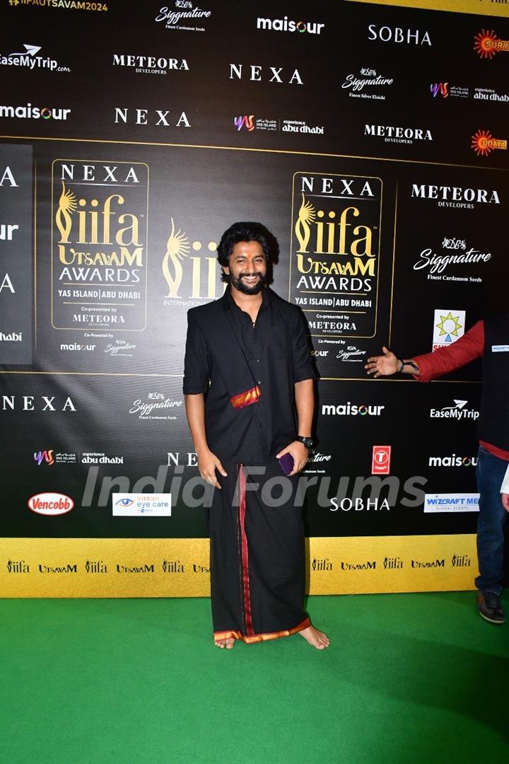 Celebrities grace the green carpet of IIFA Utsavam Awards 2024