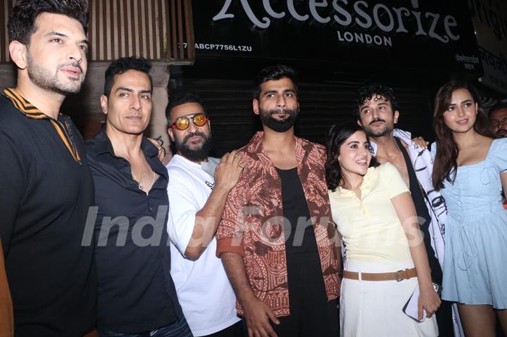 Sudhanshu Pandey, Karan Kundrra, Raj Kundra, Tejasswi Prakash and Uorfi Javed snapped at Bastian Bandra