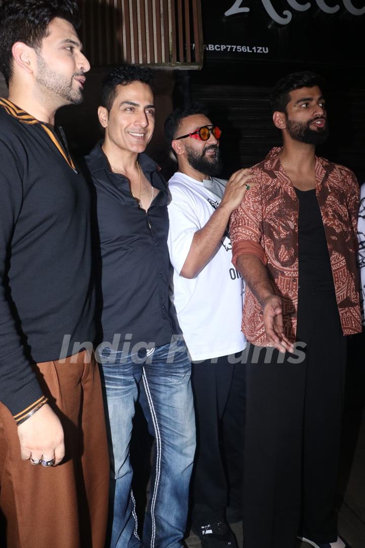 Sudhanshu Pandey and Raj Kundra snapped at Bastian Bandra